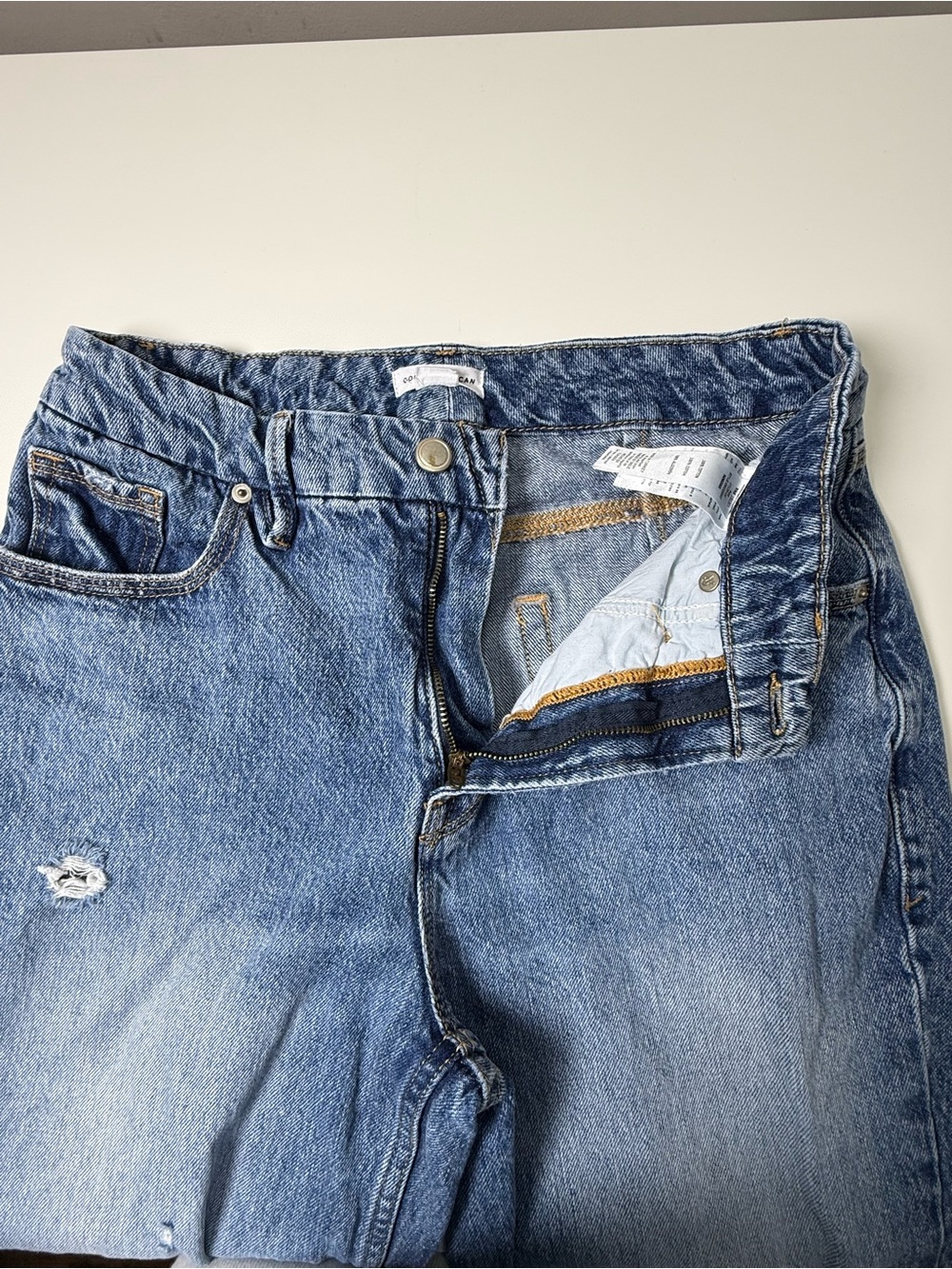Good American | Good '90s Distressed Straight Leg Jeans Medium Wash Size 8/29 - Picture 6 of 12